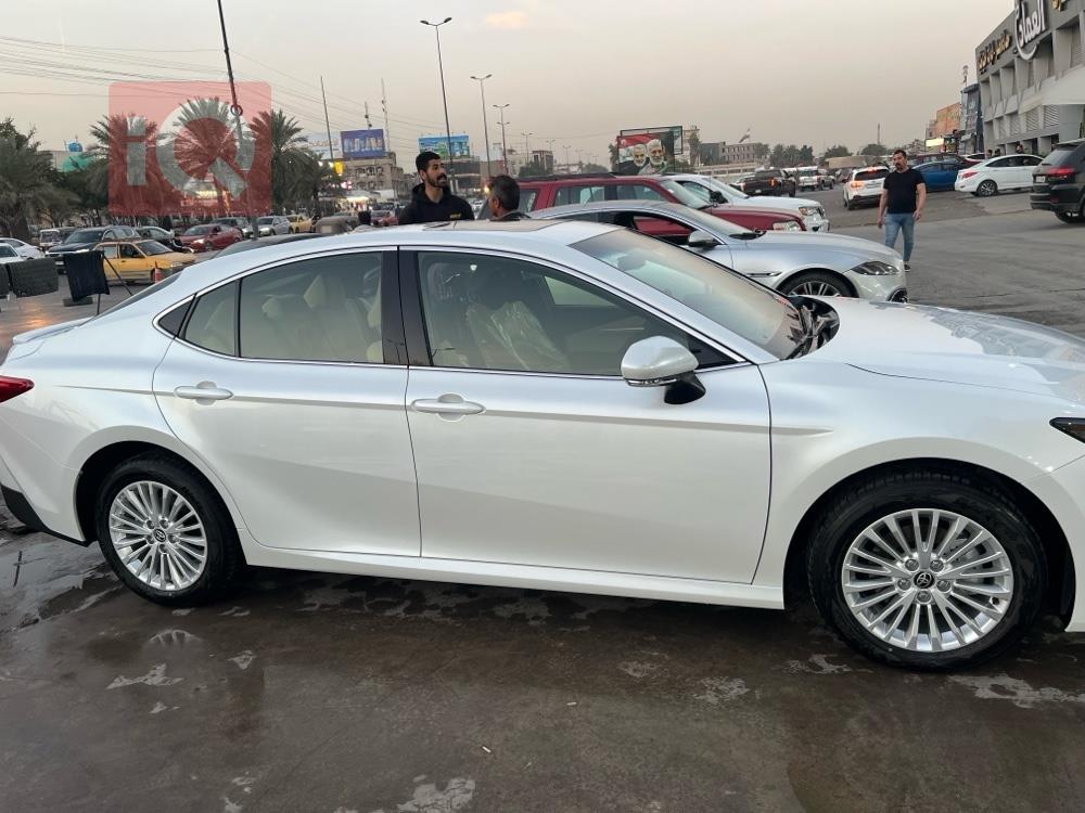 تۆیۆتا کامری